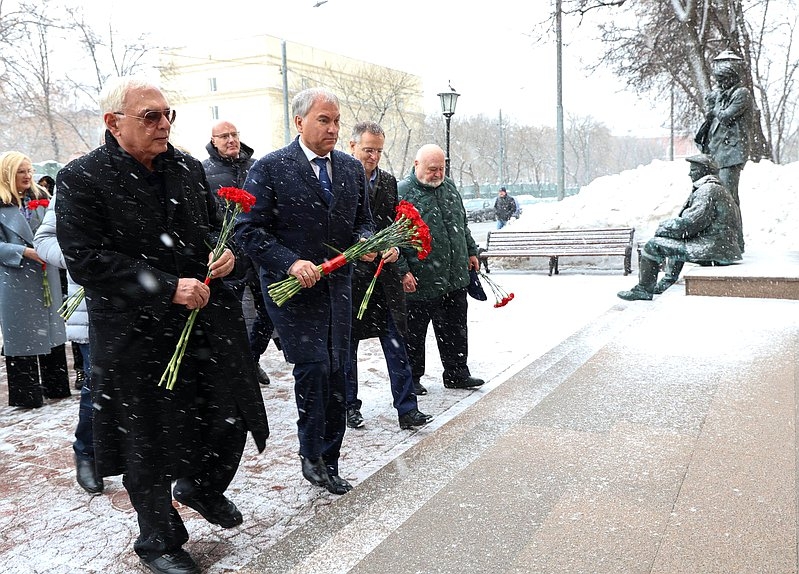 Дмитрий Чернышенко внес предложения по подготовке и проведению празднования 90-летия со дня рождения Станислава Говорухина.