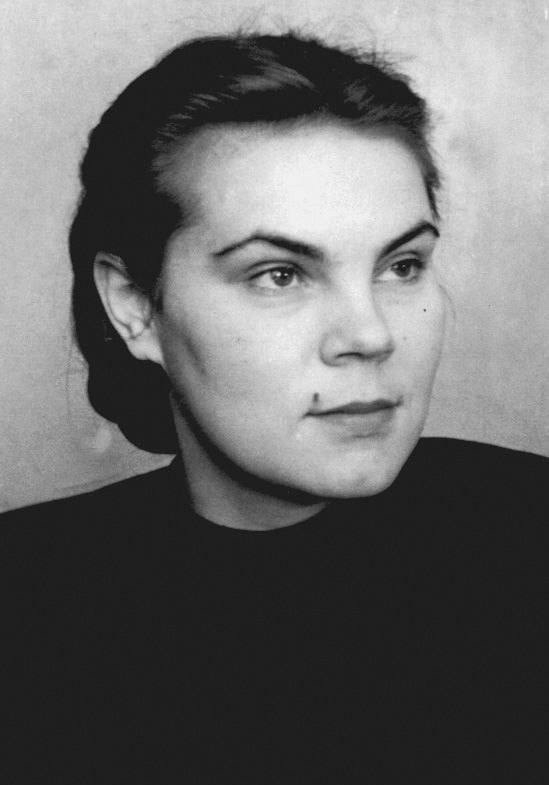 Память о первопроходце: на НПЗ ЛУКОЙЛа открыли мемориальную доску