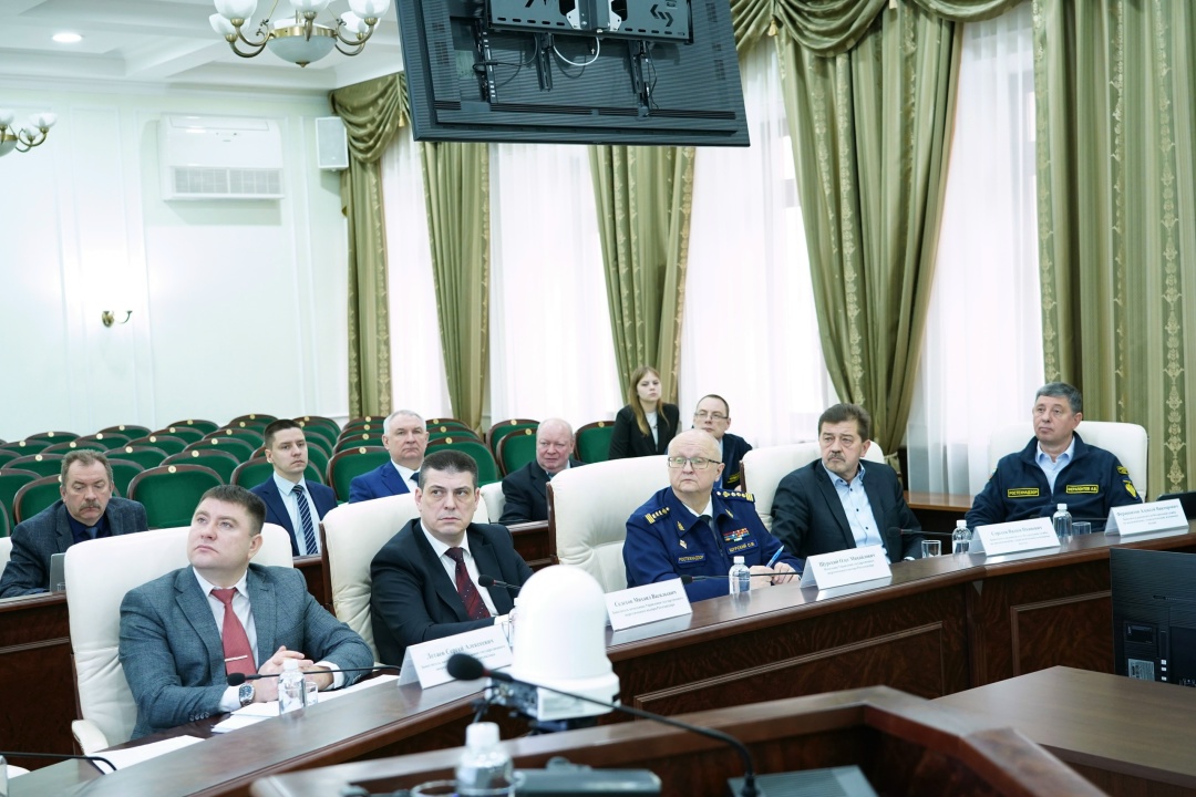 Руководитель Ростехнадзора Александр Трембицкий провёл рабочее совещание с Генеральным директором, Председателем Правления ПАО «Интер РАО» Сергеем Дрегвалем,…