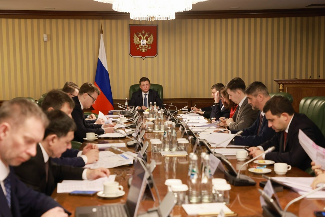 Александр Новак провел заседание подкомиссии по повышению устойчивости финансового сектора и отдельных отраслей экономики.