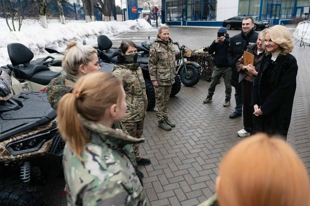 Татьяна Голикова и Народный фронт передали технику военным медикам.