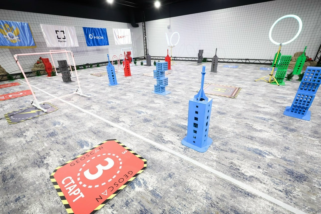 Первый шаг к большим технологиям В технопарке «Исток — РТУ МИРЭА» учатся более тысячи талантливых ребят из инженерных и ИТ-классов Фрязино, Ивантеевки и…