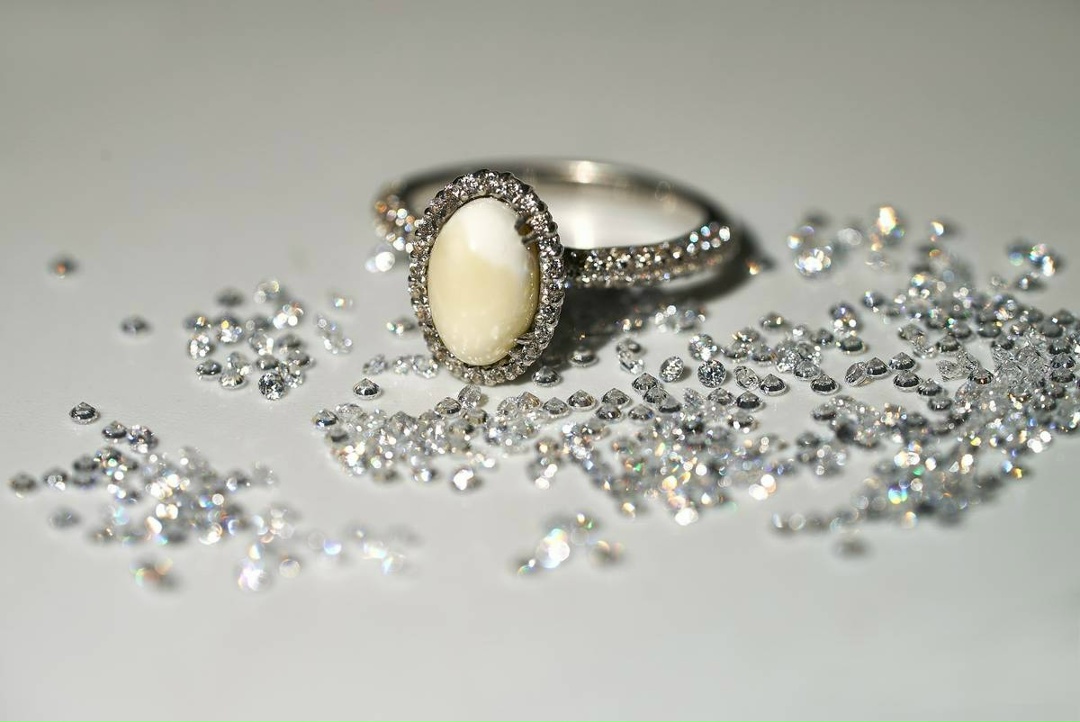 Сукцинит + фианит = подарок на 8 Марта