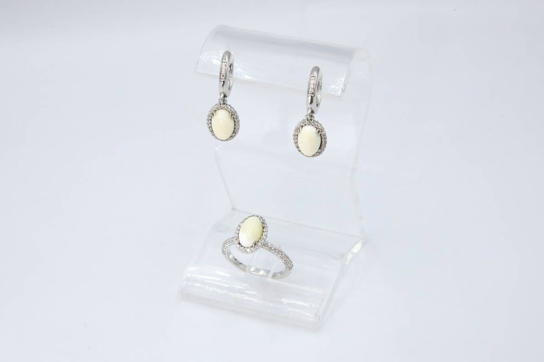 Сукцинит + фианит = подарок на 8 Марта