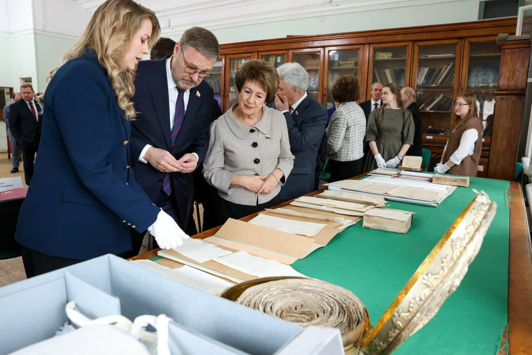 Заместитель Председателя Совета Федерации Константин Косачев провёл первое заседание в рамках «Сенатских чтений» на тему «От Вече до Правительствующего сената:…