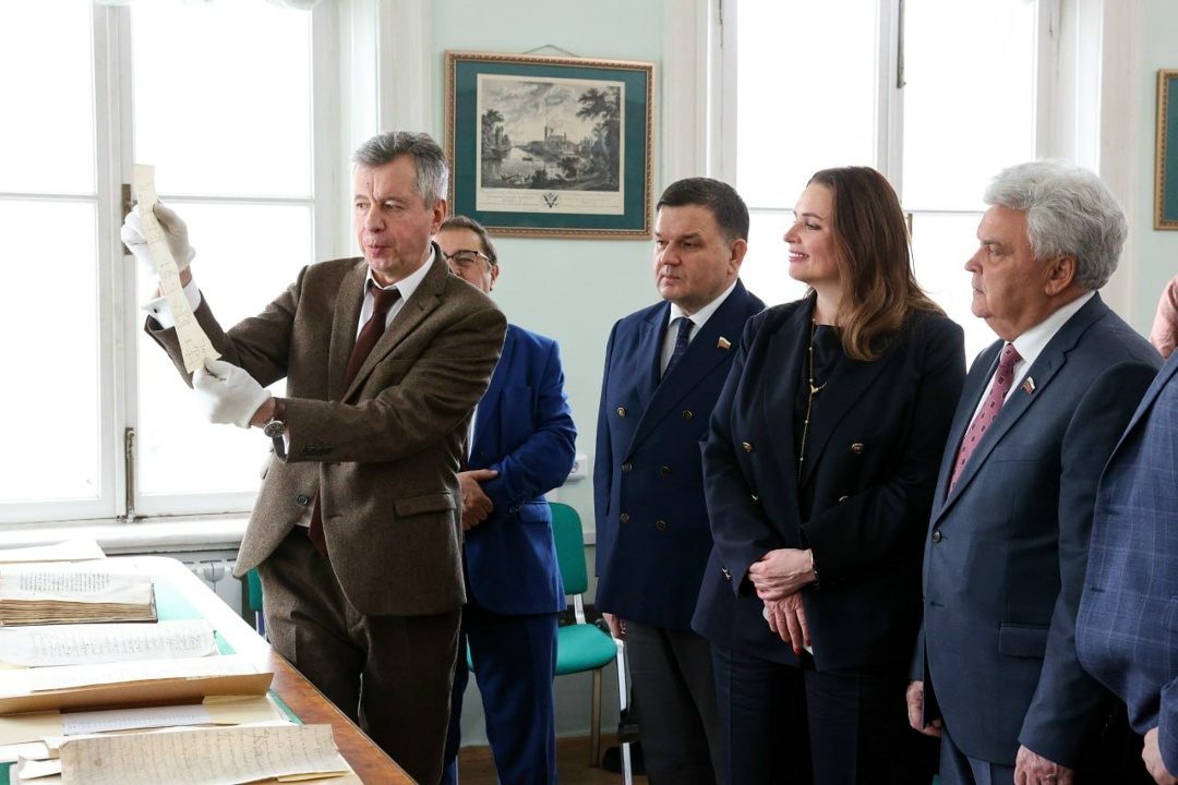 Заместитель Председателя Совета Федерации Константин Косачев провёл первое заседание в рамках «Сенатских чтений» на тему «От Вече до Правительствующего сената:…