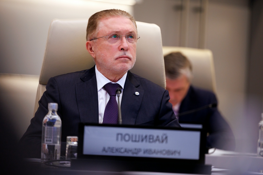 Виталий Савельев провел заседание правкомиссии по ликвидации последствий чрезвычайной ситуации в Керченском проливе.