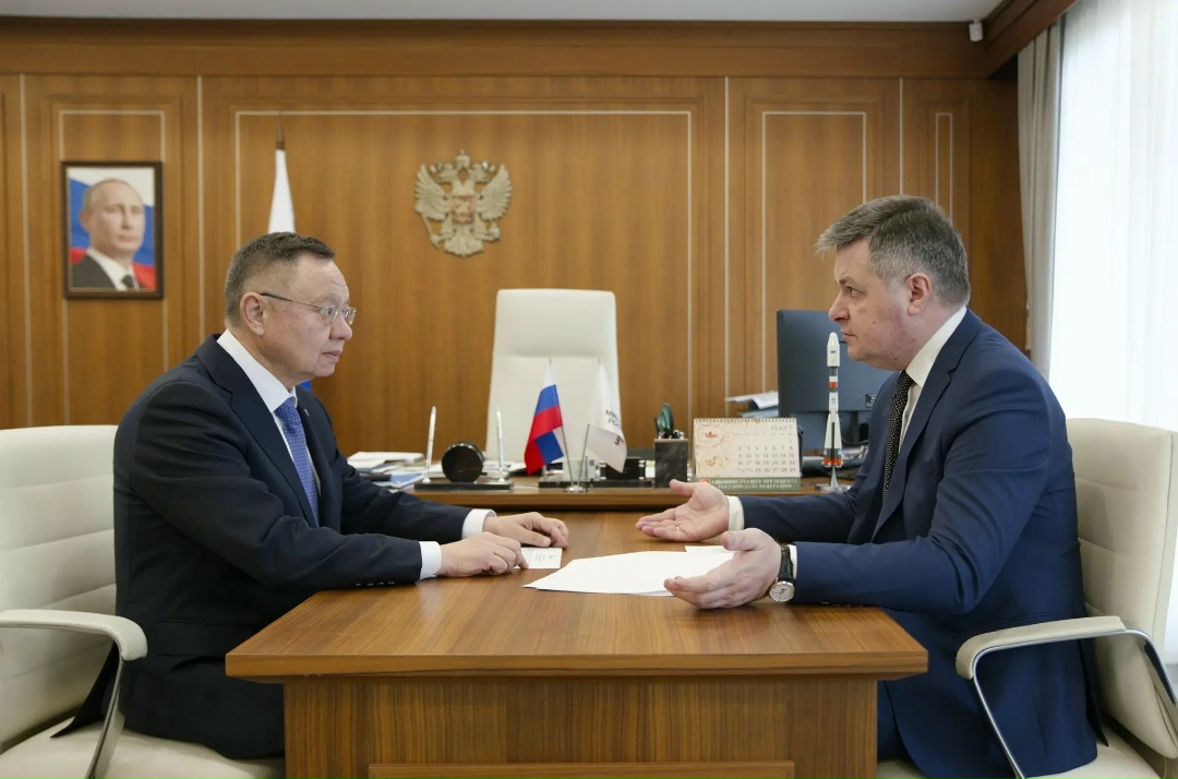 Министр строительства и ЖКХ РФ Ирек Файзуллин провел рабочую встречу с Начальником Управления Президента РФ по вопросам формирования и деятельности…