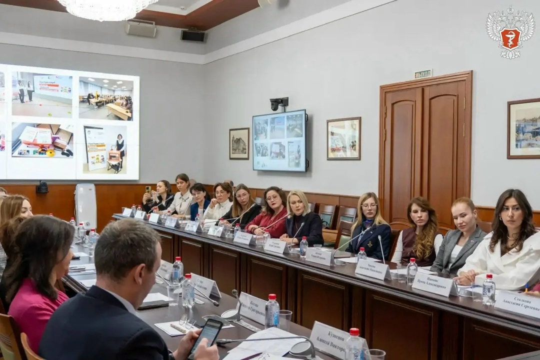 Михаил Мурашко встретился с победительницами и финалистками IV Всероссийского конкурса «Женщины за здоровое общество»