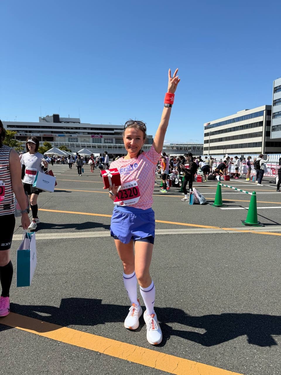 Красивый забег Сотрудница ЛУКОЙЛа Оксана Козаченко покорила трассу крупнейшего женского международного марафона в Нагое (Япония).