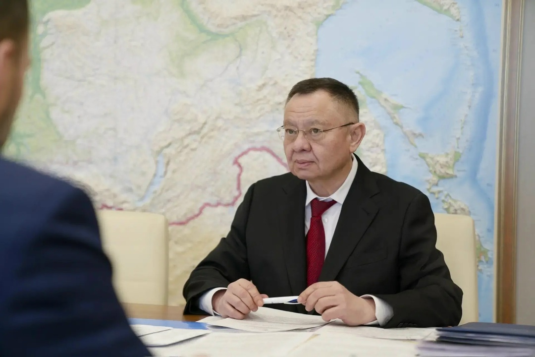 Глава Минстроя России Ирек Файзуллин провел рабочую встречу с Главой Донецкой Народной Республики Денисом Пушилиным