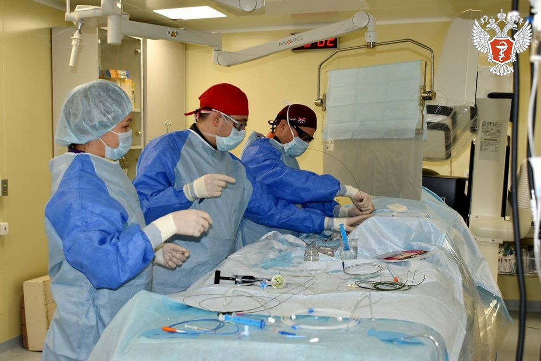 В Чувашской Республике впервые в регионе применили высокотехнологичный метод дробления бляшек в сосудах сердца через артерию руки