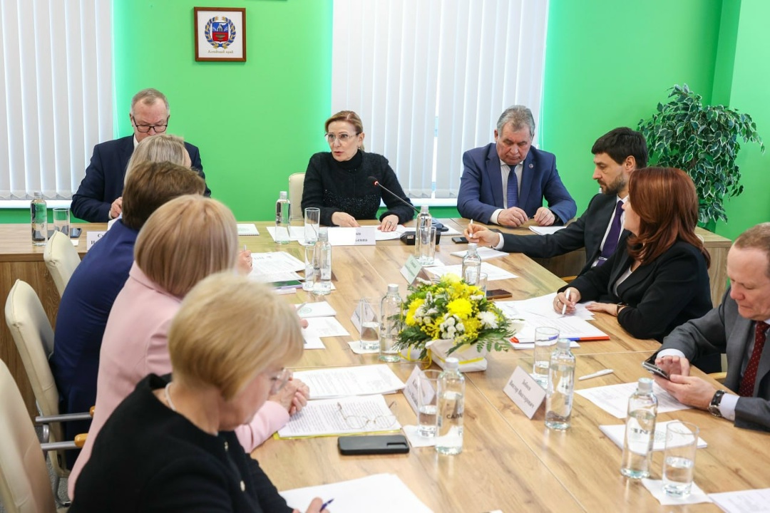 Делегация Совета Федерации во главе с заместителем Председателя СФ Инной Святенко ознакомилась в Алтайском крае с реализацией программ реабилитации и…