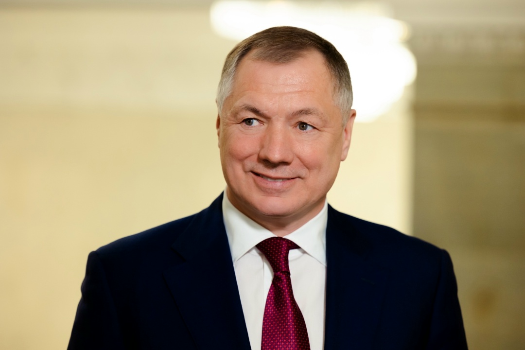 Марат Хуснуллин поздравил работников бытового обслуживания населения и ЖКХ с профессиональным праздником.