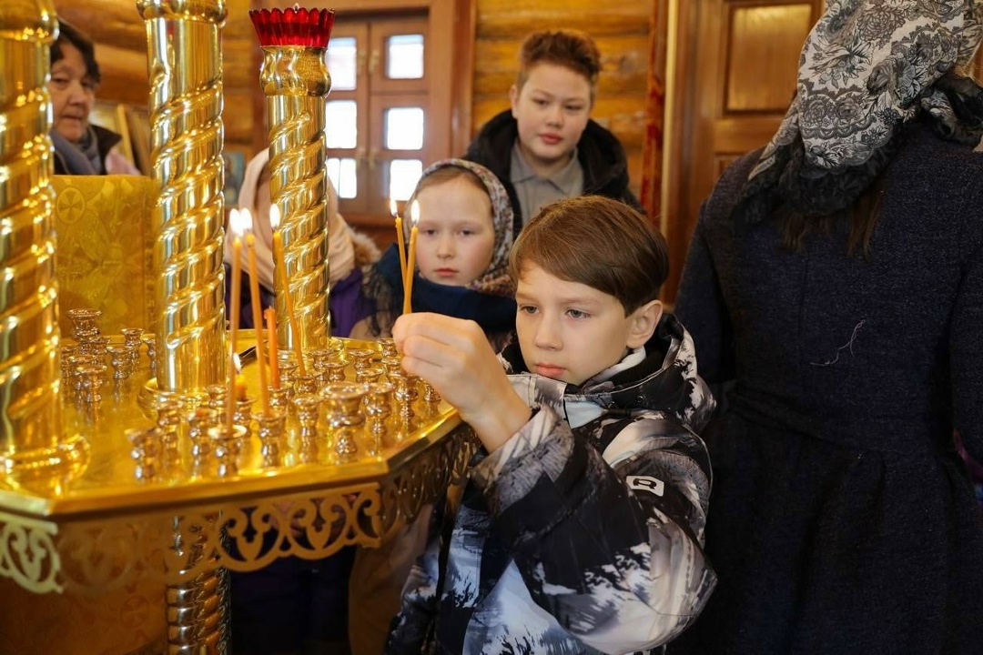 Возрождение святыни ️ В отдалённой деревне Новикбож в Республике Коми освятили храм, построенный при поддержке ЛУКОЙЛа.