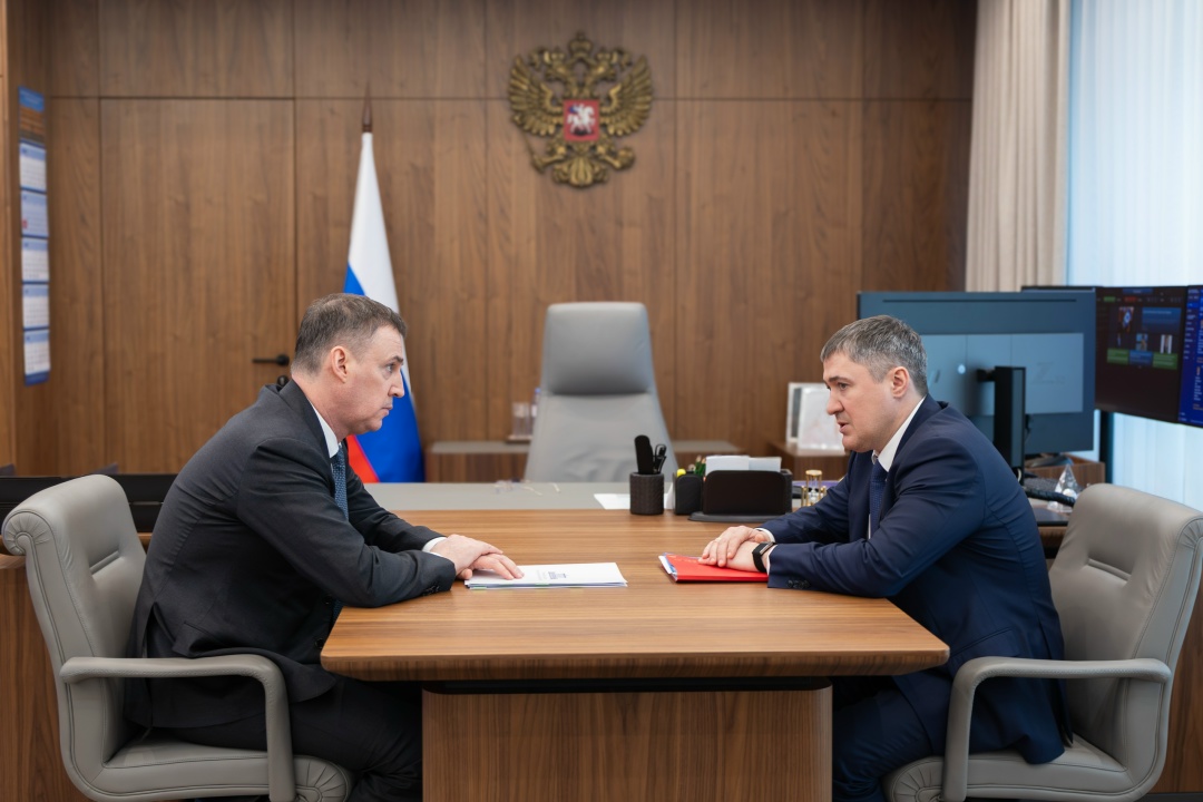 Дмитрий Патрушев встретился с губернатором Пермского края Дмитрием Махониным.