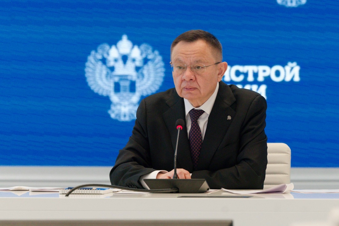 В Минстрое России прошло еженедельное оперативное совещание под председательством Министра строительства и ЖКХ РФ Ирека Файзуллина