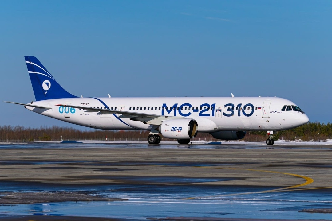 МС-21-310 уже в Архангельске Еще один импортозамещенный самолет пролетел 1300 км для сертификационных испытаний в естественных условиях обледенения.