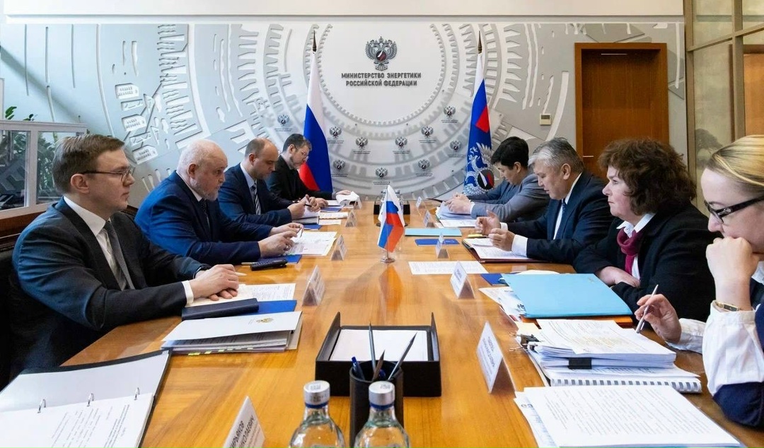 Сергей Цивилев провёл рабочую встречу с Членом Коллегии (Министром) по энергетике и инфраструктуре ЕЭК Арзыбеком Кожошевым