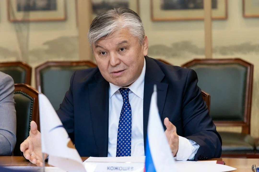 Сергей Цивилев провёл рабочую встречу с Членом Коллегии (Министром) по энергетике и инфраструктуре ЕЭК Арзыбеком Кожошевым