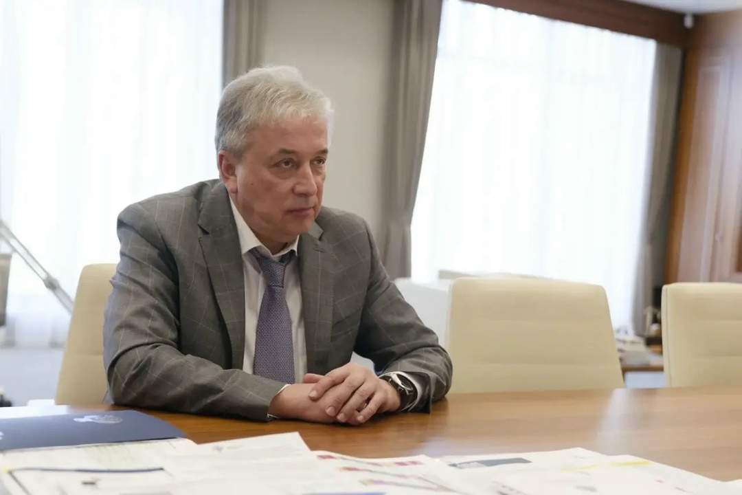 Министр строительства и ЖКХ РФ Ирек Файзуллин провел рабочую встречу с Генеральным директором ФКП «Дирекция КЗС г. СПб Минстроя России» Борисом Дайтером