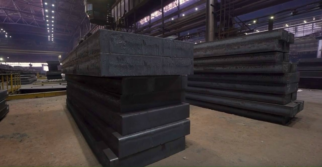 Сила команды ММК – в таких людях Сегодня героиня нашей производственной галереи — Юлия Лапухина, бригадир по перемещению сырья и продукции в…