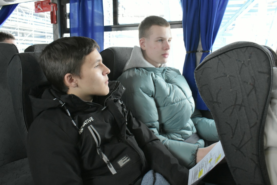 ЭКСКУРСИЯ ДЛЯ БУДУЩИХ ИНЖЕНЕРОВ На Амурском ГПЗ побывали участники регионального конкурса «Сам себе инженер»