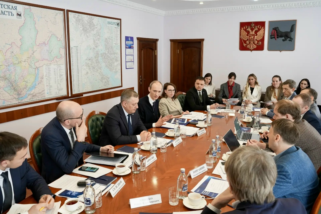 Дмитрий Григоренко провел встречу с представителями ИТ‑бизнеса в Иркутской области.