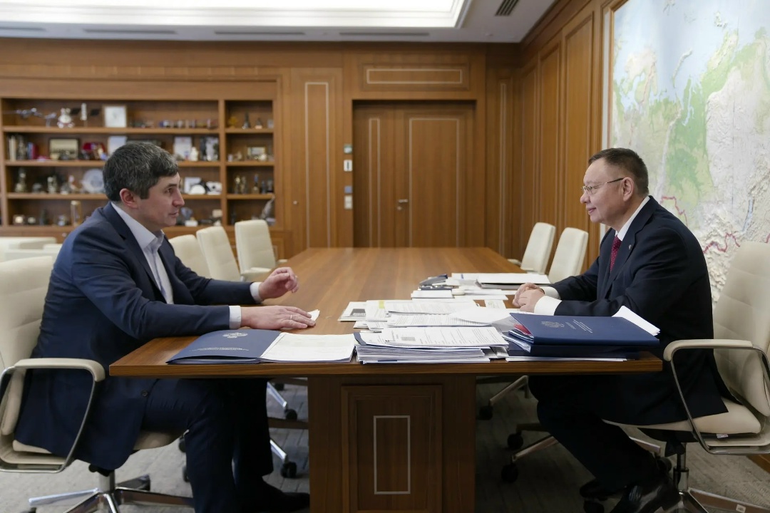 Министр строительства и ЖКХ РФ Ирек Файзуллин провел рабочую встречу с генеральным директором ПАО «Интер РАО» Сергеем Дрегвалем