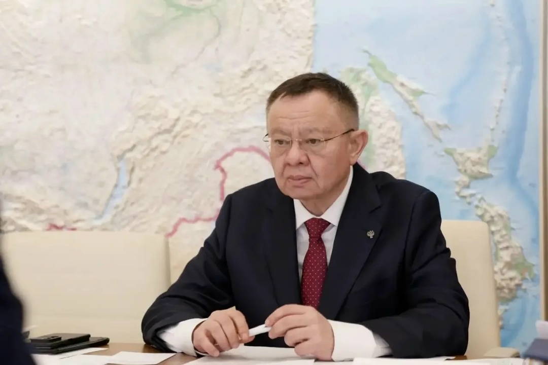 Министр строительства и ЖКХ РФ Ирек Файзуллин провел рабочую встречу с Главой Бурятии Алексеем Цыденовым