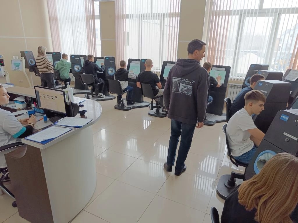 Сибирское управление Ростехнадзора организовало экскурсию на Кедровский угольный разрез для воспитанников детского дома «Доверие».