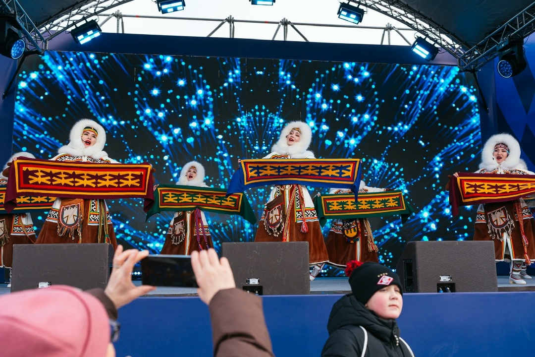 Буран эмоций В Ненецком автономном округе ЛУКОЙЛ помог организовать юбилейный праздник коренных народов Севера - «Буран‑День».