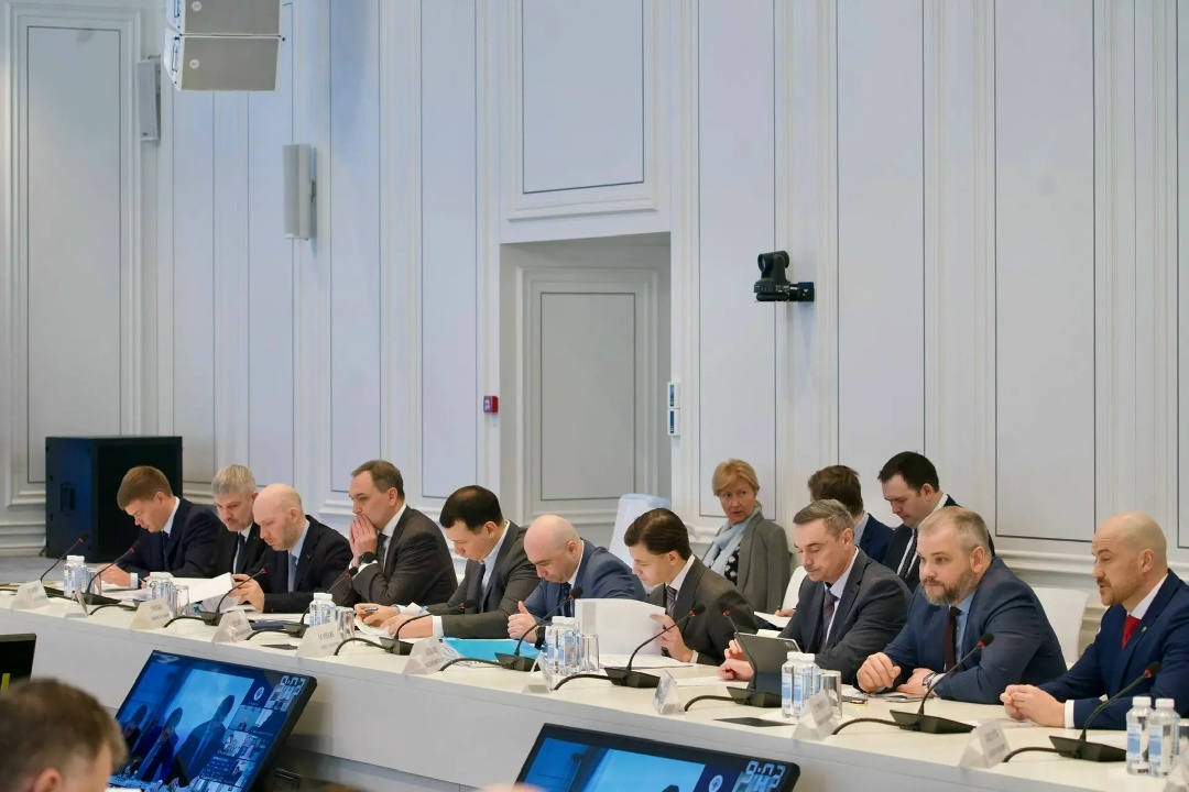В Минстрое России прошло еженедельное оперативное совещание под председательством Министра строительства и ЖКХ РФ Ирека Файзуллина