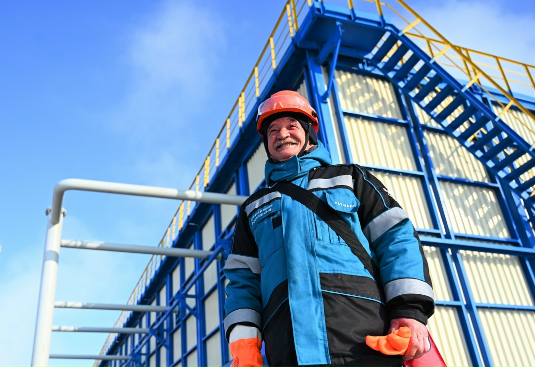 Новую неделю начинаем вместе с Марсом Гафаровым — слесарем-ремонтником управления «Татнефтегазпереработка»