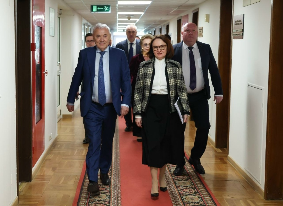 «Возвращаясь к прошлому году: нашей главной задачей, главным вызовом было не снизить инфляцию любой ценой, а так выстроить нашу политику, чтобы вернуть спрос…