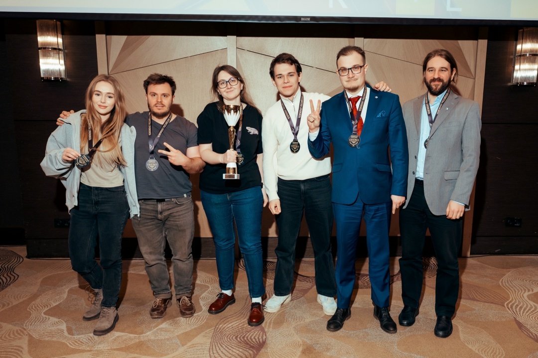 Команда Научного центра Минтранса стала лучшей в «Что? Где? Когда?» среди транспортных организаций