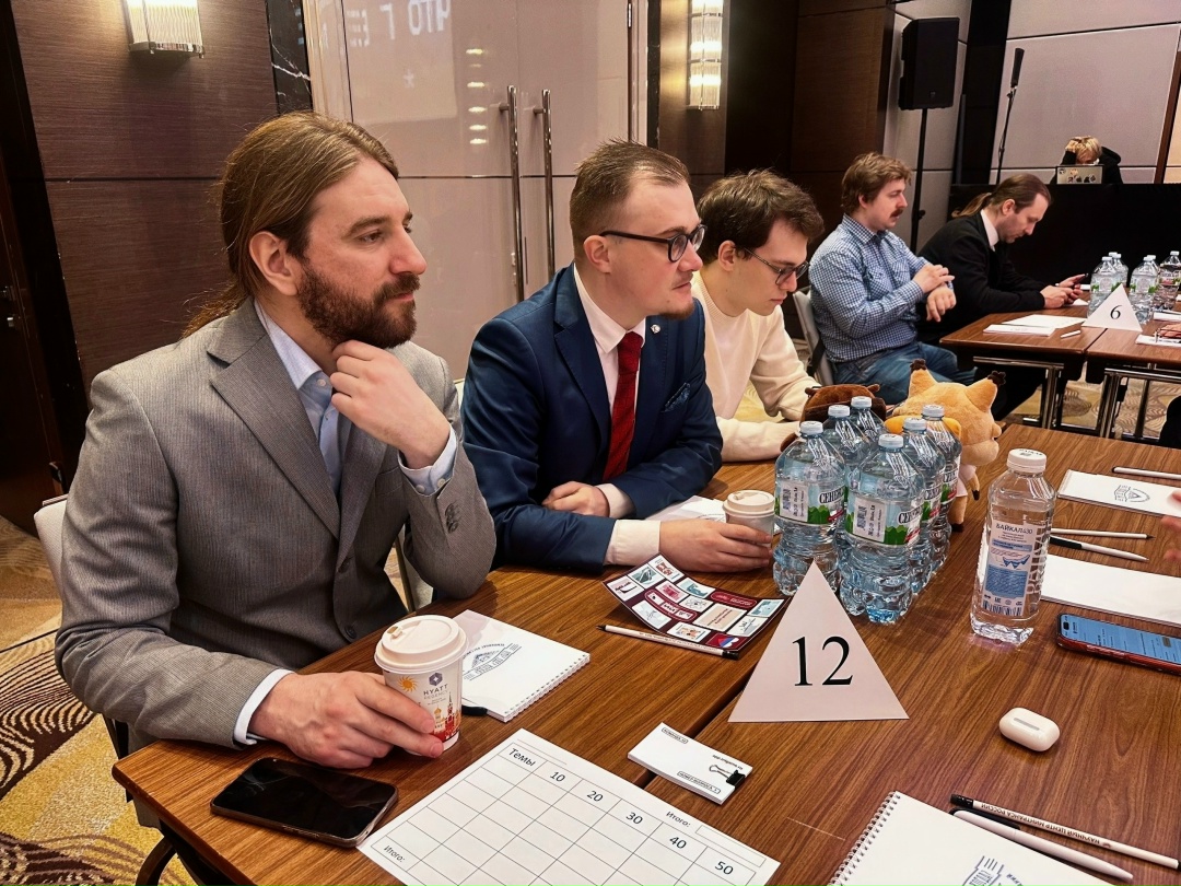 Команда Научного центра Минтранса стала лучшей в «Что? Где? Когда?» среди транспортных организаций