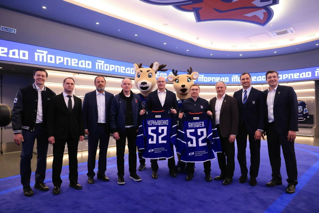 Дмитрий Чернышенко и Владимир Якушев оценили ледовую арену – масштабный спортивный объект по народной программе «Единой России».