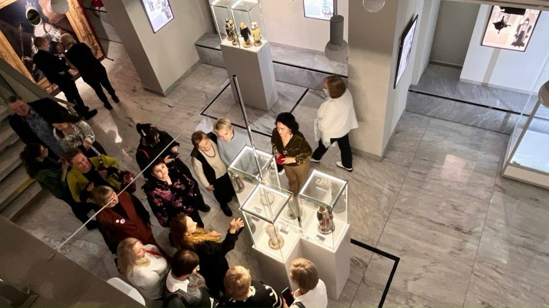 Культурный код ЛУКОЙЛа В День работника культуры мы отдаём дань уважения всем, кто создаёт и сохраняет культурное наследие.