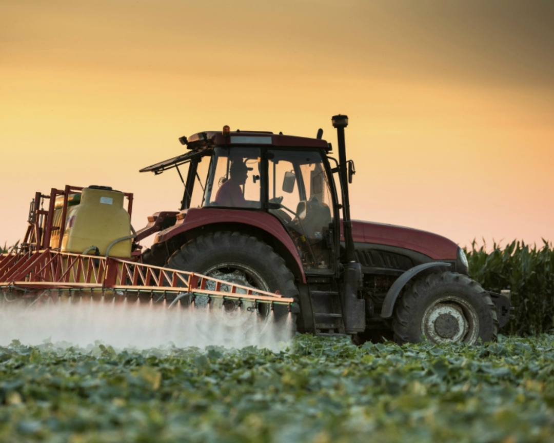 Ассоциация «Народный фермер» обратилась в Минсельхоз, поскольку получает массовые жалобы аграриев на невозможность приобрести удобрения из-за высоких цен и их…