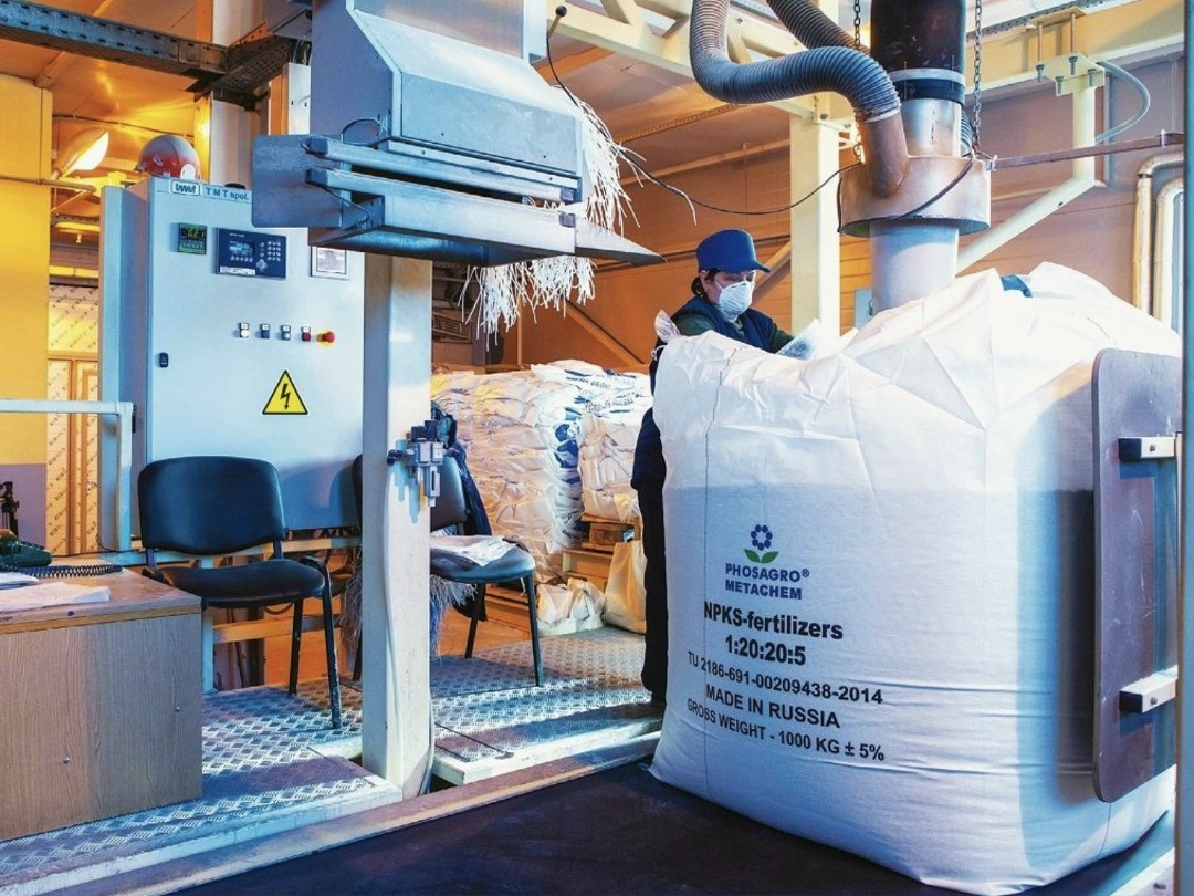 Предприятия по производству минеральных удобрений загружены почти полностью, свободных мощностей для наращивания выпуска и их экспорта сейчас нет, сообщил…