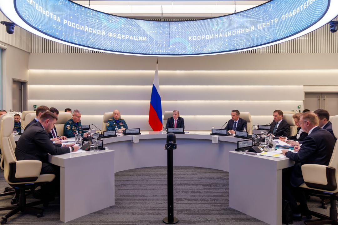 Виталий Савельев: Восстановление пострадавших от разлива мазута пляжей необходимо завершить к 1 июня.