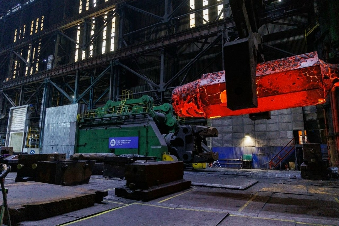 На предприятии «АЭМ-Спецсталь» (входит в Машиностроительный дивизион «Росатома») началось производство новейшего реактора ВВЭР-ТОИ для третьего энергоблока…