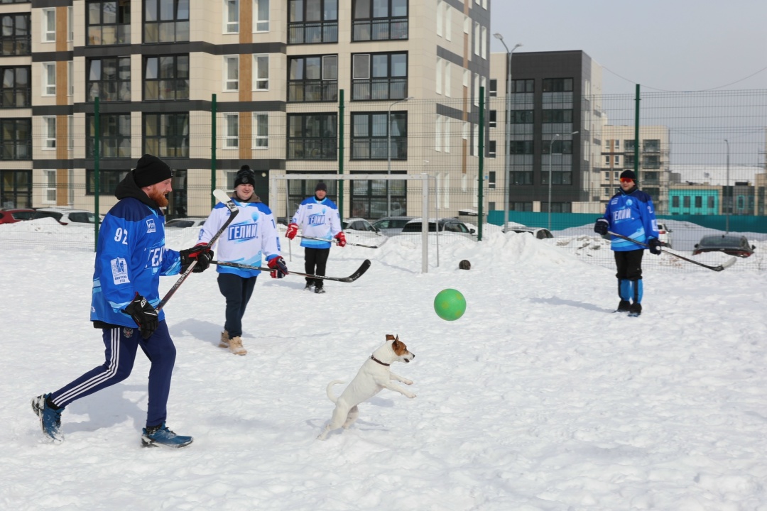 ТРЕНИРОВКА ХОККЕИСТОВ Наша хоккейная команда «Гелий» отлично выступила в Южно-Сахалинске, на зимней Спартакиаде дальневосточных компаний Группы "Газпром"