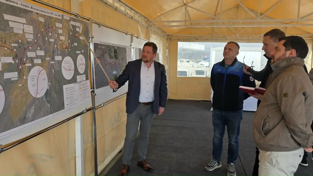 Представители Минстроя России обсудили вопросы комплексного развития Крымского полуострова