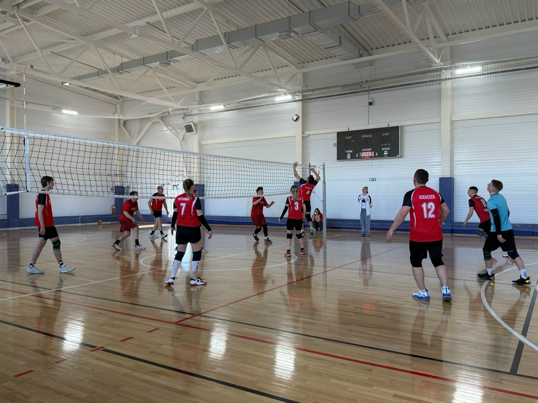 Первая встреча в этом году и особенно жаркая.
В Тамбове стартовали отборочные соревнования по командным видам спорта