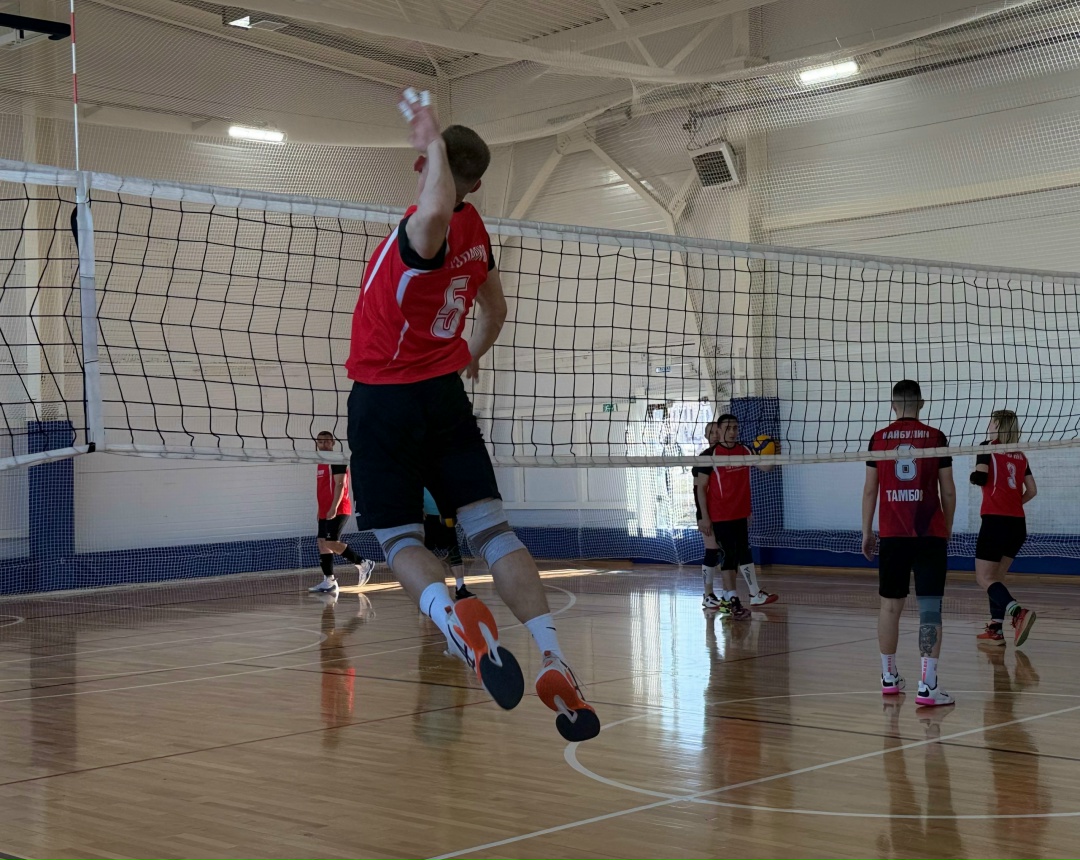 Первая встреча в этом году и особенно жаркая.
В Тамбове стартовали отборочные соревнования по командным видам спорта