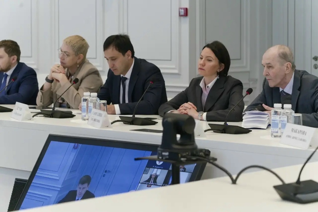 В Минстрое России прошло еженедельное оперативное совещание под председательством Министра строительства и ЖКХ РФ Ирека Файзуллина