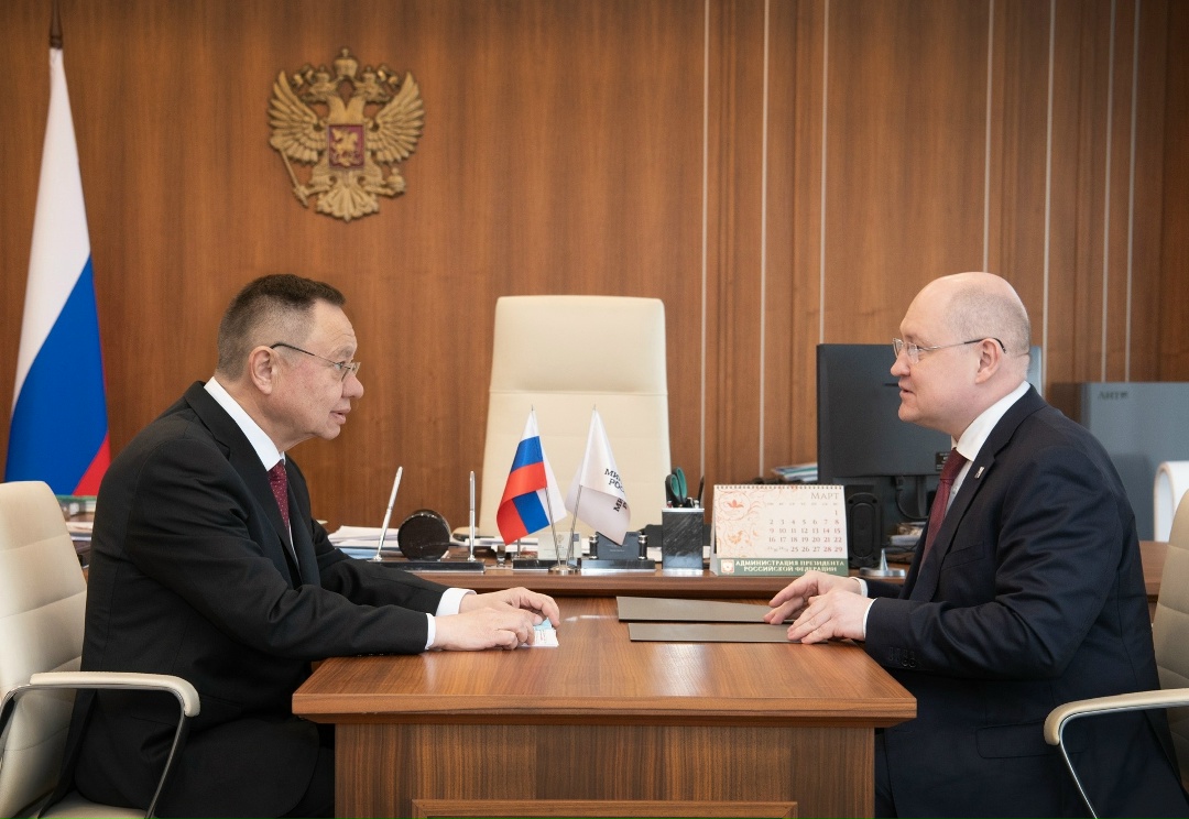 Вопросы социально-экономического развития Севастополя обсудили Глава Минстроя России Ирек Файзуллин и Губернатор Севастополя Михаил Развожаев