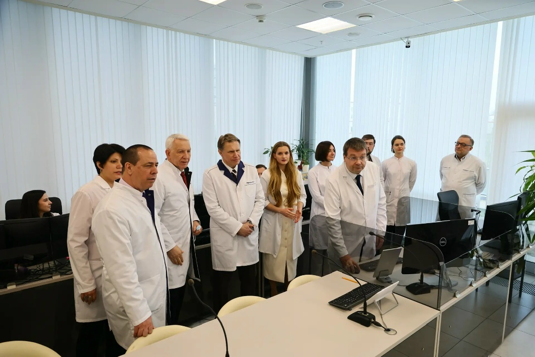 Михаил Мурашко провел встречу с вице-премьером Кубы Оскаром Перес-Оливой Фрагой